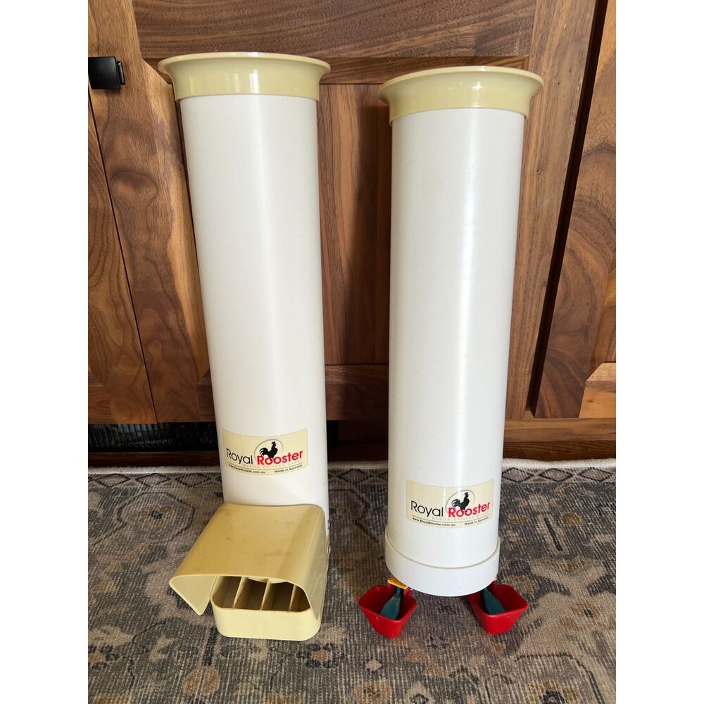 Royal Rooster Chicken Feeder and Waterer Set, 1 Gal Waterer & 7lb Feeder - Picture 2 of 8
